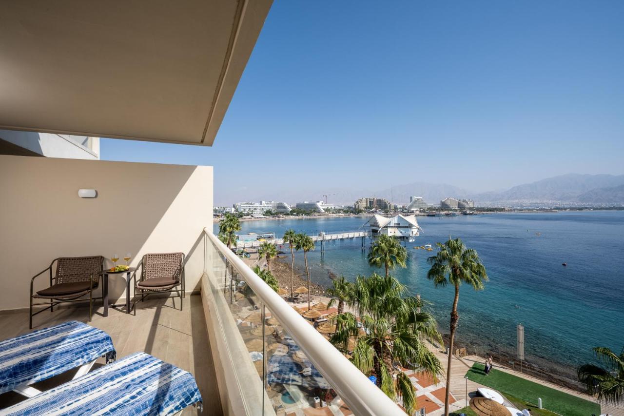 อาเรีย Hotel เอลัต ภายนอก รูปภาพ Balcony view of San Diego Bay